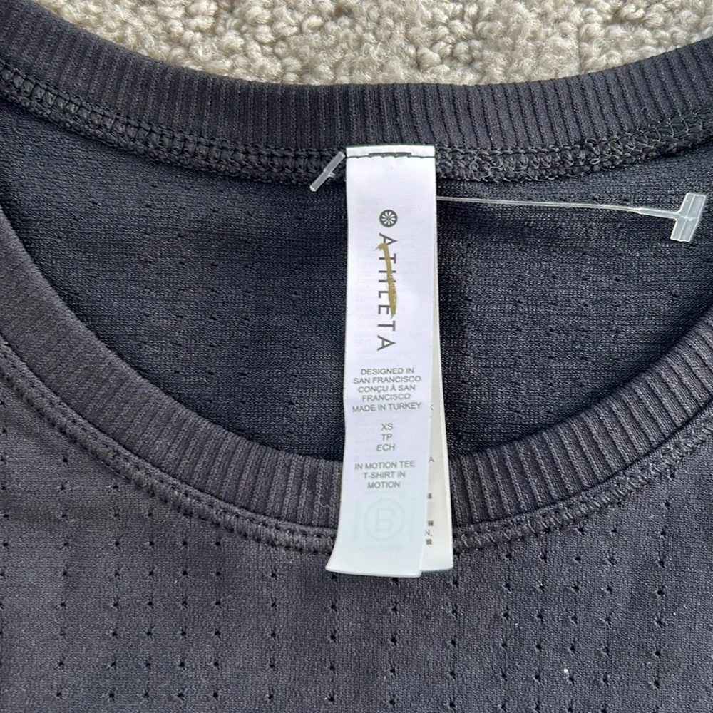 Athleta In Motion Seamless Top Workout Athletic Active Gym Tee Black SZ XS NWT - Picture 10 of 14